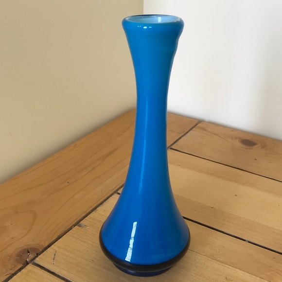 Blown Art Glass Small Bud Vase Bright Blue Studio Glassware 6-3/4" - Picture 1 of 8